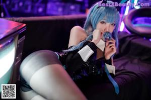 Coser@周叽是可爱兔兔 Vol.039: (28 photos)